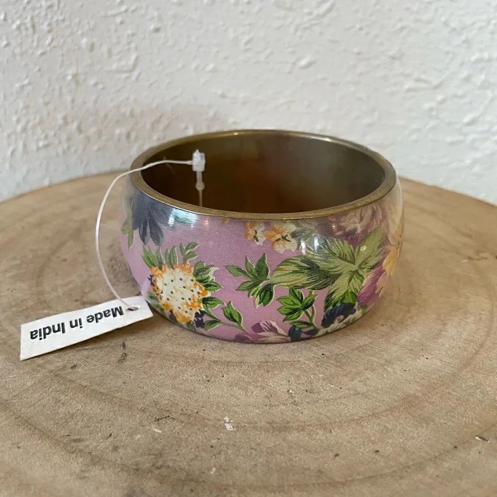 NWT Floral Bracelet 